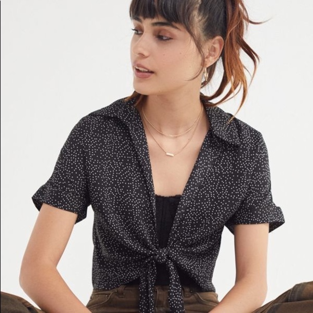 urban outfitters front tie crop top